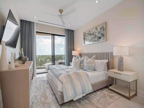 Luxury Beachfront Retreat in Nassau - Exclusive Vacation Rental